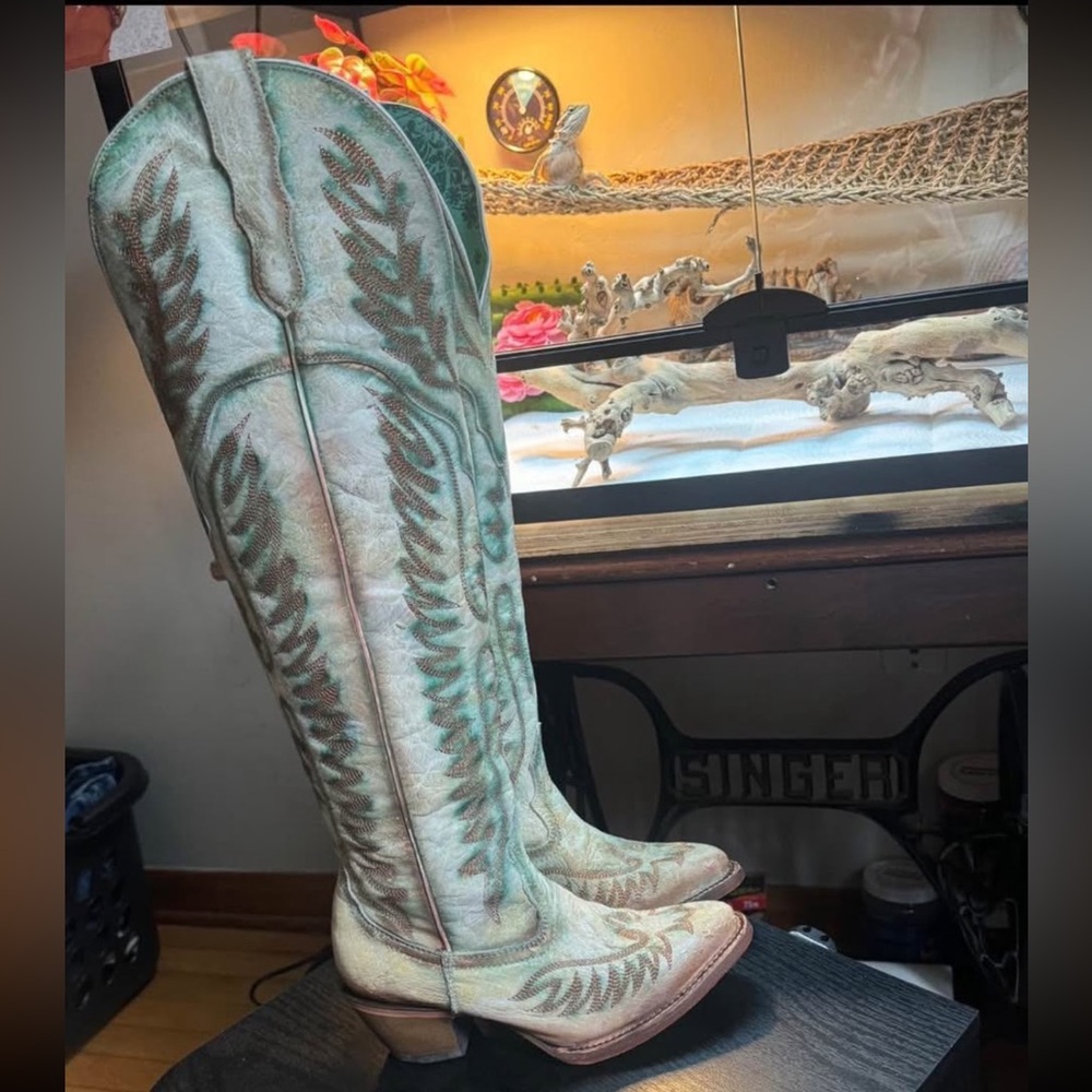 Corral White and Pink Heeled Boots with Intricate Stitching